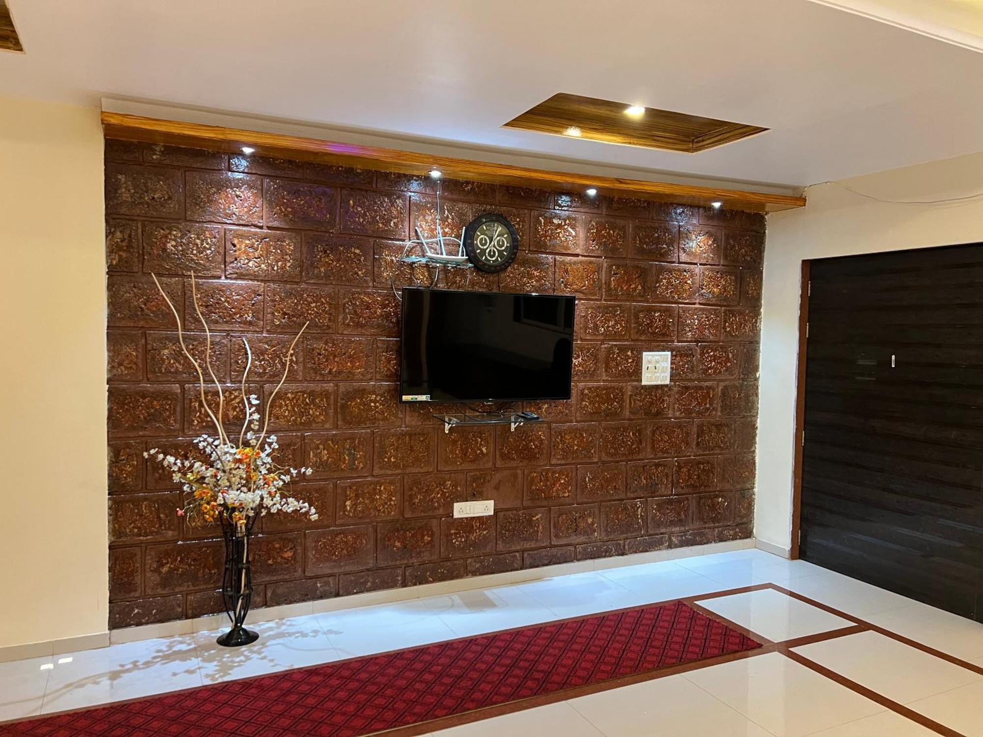 Hotel Shriyan Mahābaleshwar Εξωτερικό φωτογραφία